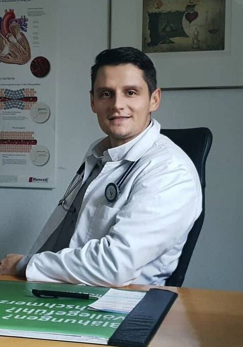 Liječnik Traumatolog Davor